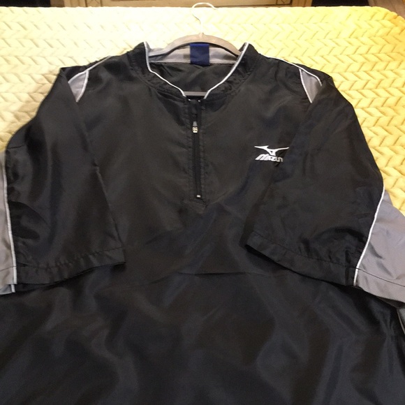 XXL black and gray Mizuna shorts sleeves wind breaker pullover - Picture 3 of 5